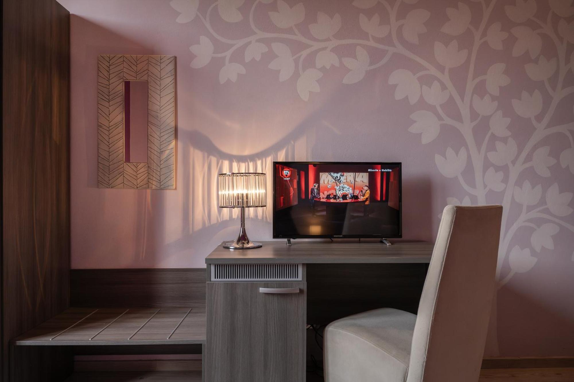 Hotel Palazzo Renieri - 3Stelle S Colle Val D'Elsa Dış mekan fotoğraf