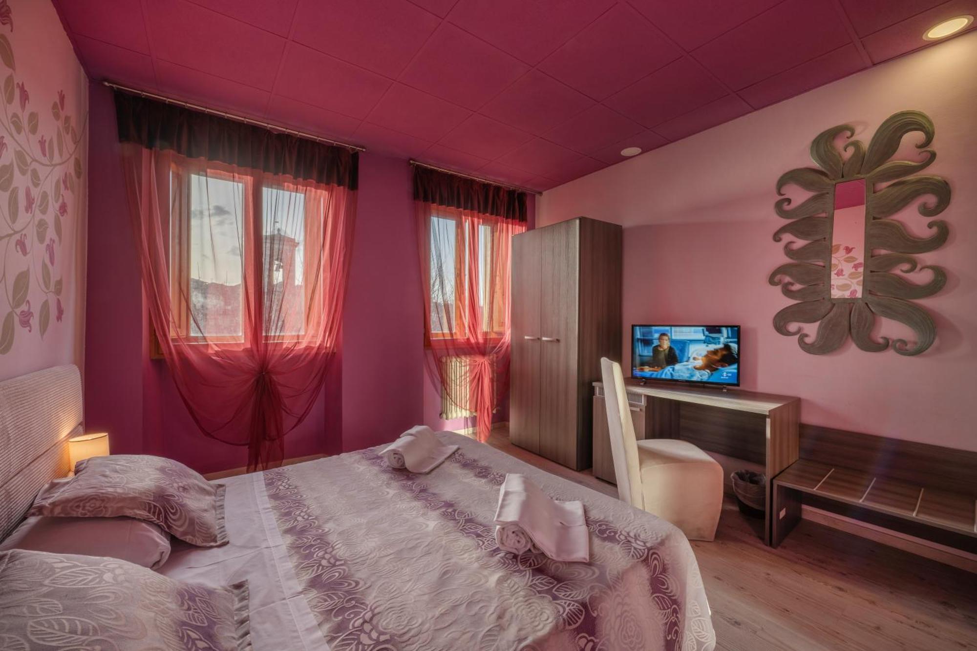 Hotel Palazzo Renieri - 3Stelle S Colle Val D'Elsa Dış mekan fotoğraf